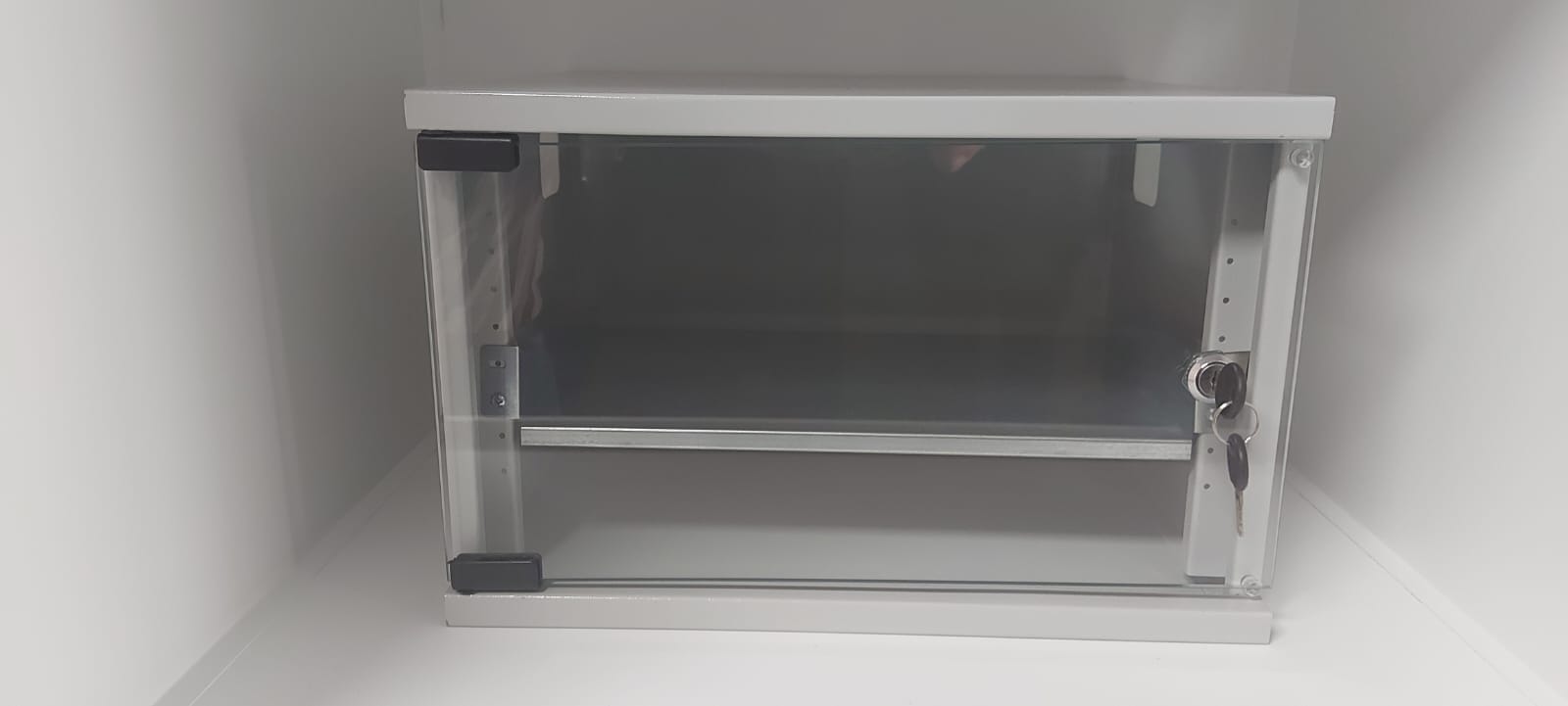 Dvr Nvr Xvr Switch Access Point Network Reutor Cctv Rack Kabinet ve Monitör Koruma Box-Kutu-Pano 1U 19 '' Bej ( W : 390 X H : 250 X D : 330 mm )